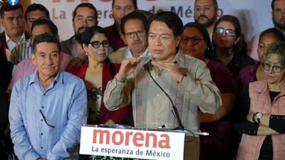 Morena dividido: Monreal pide a ‘corcholatas’ respetar ley electoral; Mario Delgado las defiende