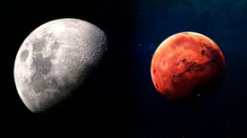 Marte y la luna recibirán el Año Nuevo con un ‘beso’