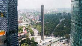 AMLO quiere ponerle una placa de 'Monumento a la Corrupción' a la Estela de Luz