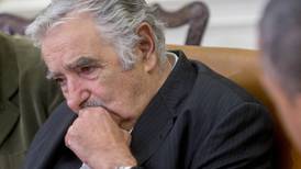 'Me voy porque me está echando la pandemia': Mujica renuncia como senador en Uruguay