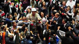 ¡'Es un honor estar con Obrador’!: Diputados replican ante rechazo a la reforma eléctrica