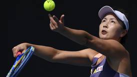 Caso Peng Shuai: Tenista reaparece en entrevista controlada