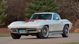 ¿Comprarías un Corvette '67 de 1 mdd... para tenerlo en tu sala de juegos?