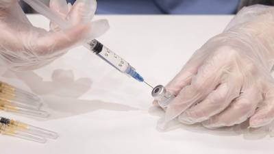 El ‘poder’ de ómicron: mandó al hospital a 40% de estadounidenses que tenían hasta 3 vacunas
