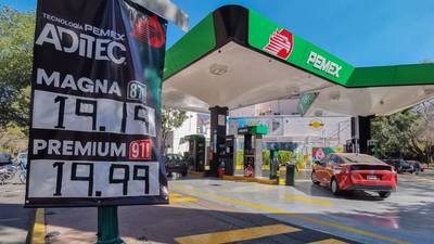 Hacienda da 'sorpresa' a gasolinas: aumenta estímulo fiscal a Magna y vuelve a aplicarlo al diésel