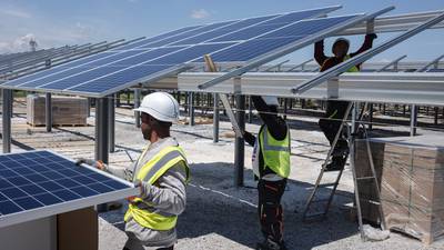 Ofrecen créditos para financiar ‘boom’ de paneles solares en la industria mexicana