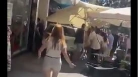 Vehículo embiste a personas en zona peatonal en Marbella; deja al menos 10 heridos