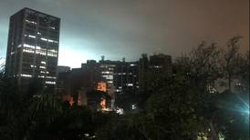 Servicio eléctrico en Venezuela opera con intermitencia a 4 días del apagón
