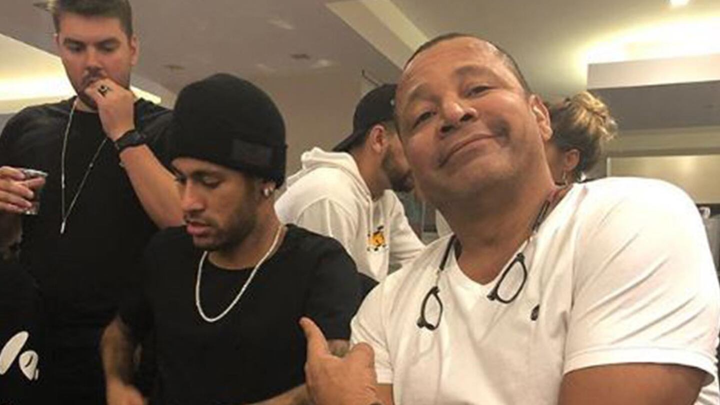 Neymar fue extorsionado por mujer que le acusa de violación, asegura su padre