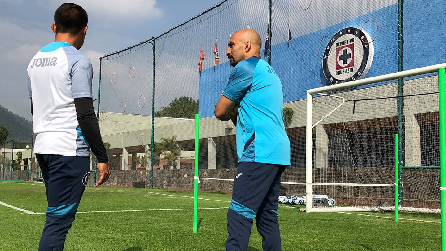¡Oscar 'Conejo' Pérez ficha con Cruz Azul en nueva etapa en su carrera!