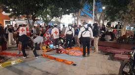 Colapsa grada en desfile de Oaxaca y deja 7 heridos; dos se reportan graves 