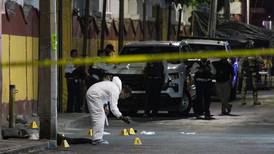Masacre en Celaya: Hombres armados irrumpen en bar y matan a al menos 3 jóvenes