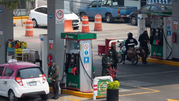 Hacienda deja sin IEPS a  las gasolinas a 30 entidades