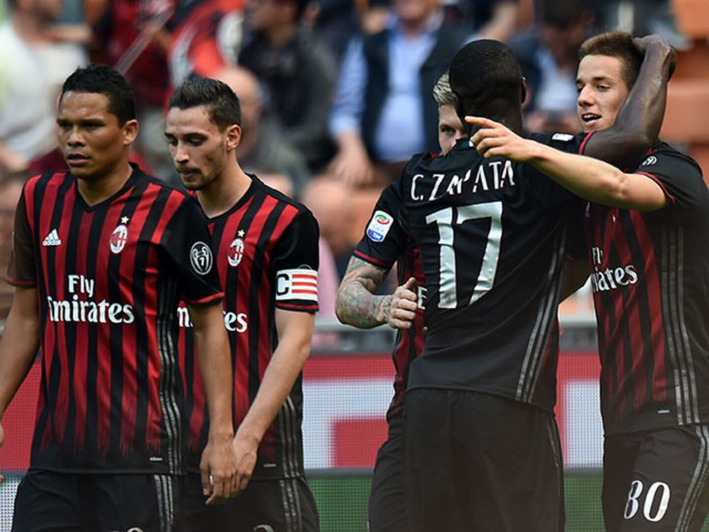 ¡DEMOLEDOR! Milan goleó por 4-0 al casi descendido Palermo