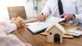 ¿Quieres adquirir una casa pero aún no te alcanza? Infonavit analiza otorgar créditos colectivos
