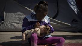 Crisis en la frontera: EU reporta cifra récord de niños migrantes detenidos