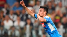 El 'Chucky' Lozano debuta con gol con el Nápoles ante la Juventus