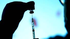 Pfizer estudia su vacuna actualizada contra ómicron
