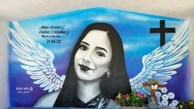 De Tijuana para Nuevo León: Pintan murales en tumba de Debanhi Escobar 