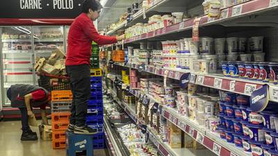 ¿Fue Javier Milei? Llaman a saquear supermercados de Buenos Aires; hay 56 detenidos
