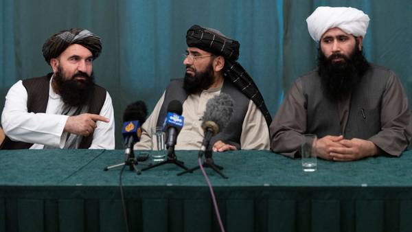 Talibán se forma en 'fila de amenazas' contra EU: promete reacción si no retira fuerzas