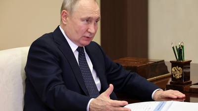 Rusia acusa a Ucrania de intentar matar a Vladimir Putin con drones; prohíbe su uso