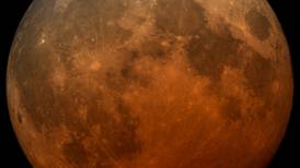 Regalo cósmico 2x1: eclipse lunar total y superluna de sangre
