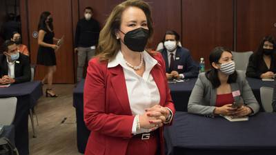 Plagio de Yasmín Esquivel: ministra presenta pruebas al Comité de Ética de la UNAM