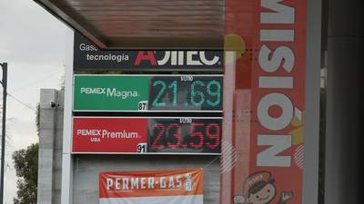 La ‘factura’ al SAT por subsidios a las gasolinas: recaudación del IEPS cae 85%