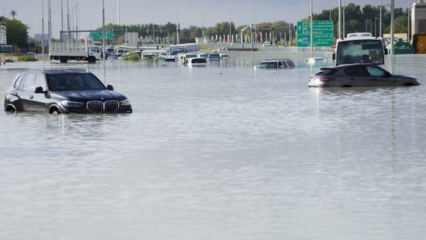 Aeropuerto de Dubái se inunda tras registrar lluvias históricas: ‘La recuperación tomará un tiempo’
