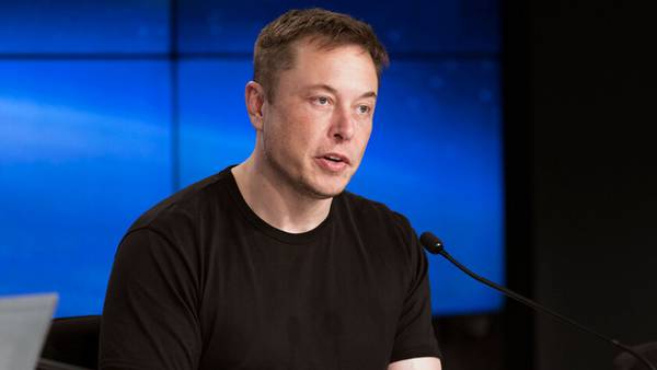Elon Musk suspende temporalmente la compra de Twitter por cuentas falsas
