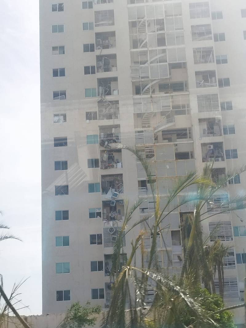 El hotel Princess resultó con daños devastadores en su estructura tras el paso del huracán Otis. (Foto: Chirstopher Calderon)