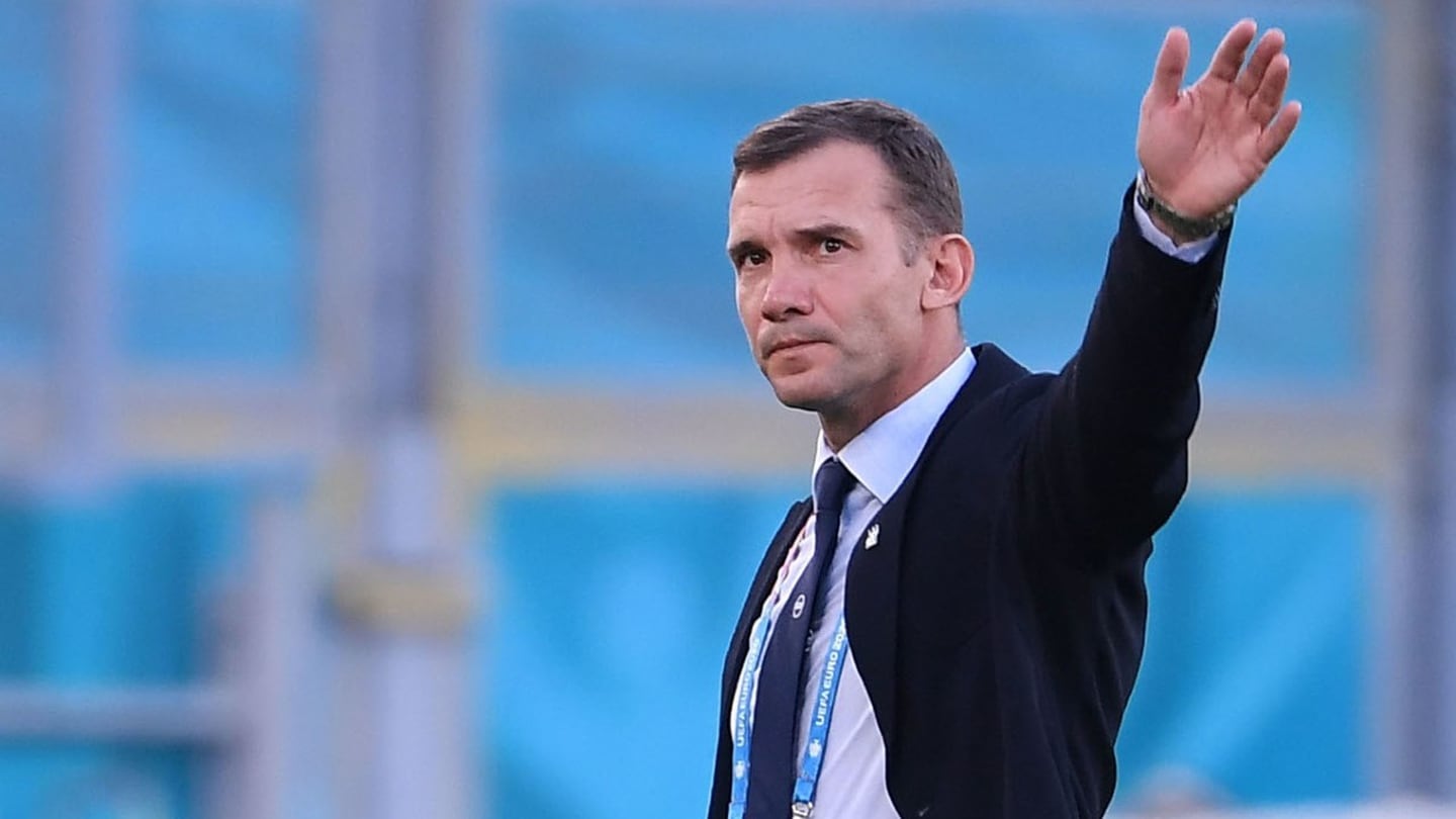 Andriy Shevchenko se convertiría en entrenador de Johan Vásquez