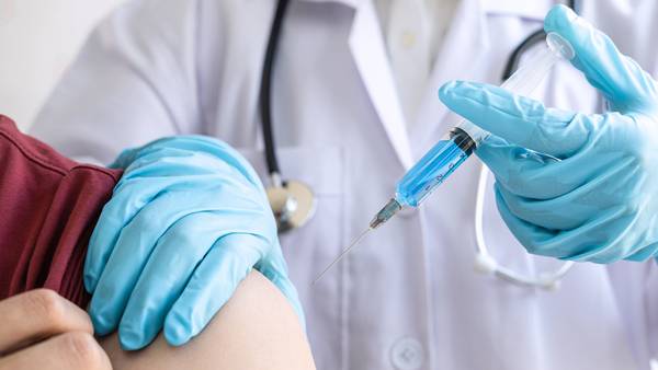 Vacuna Novavax, que se probará en México, tiene eficacia de 89% en estudio en Reino Unido