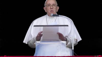 Papa Francisco critica ‘acusaciones infundadas’ vs. Juan Pablo II por abuso sexual