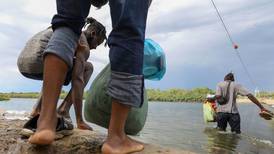 Coahuila quiere ‘frenar’ paso de migrantes: hoteles y transporte no les darán servicios