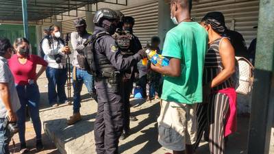 Migrantes haitianos piden una oportunidad de vida en Acapulco
