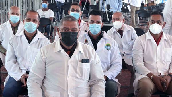 Médicos cubanos en México: ¿en qué especialidades trabajarán en Nayarit y Colima?