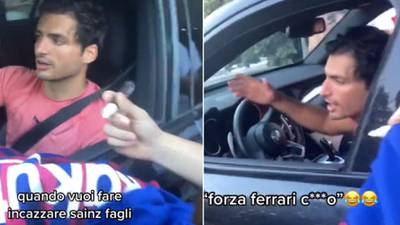 Bromean a Carlos Sainz con playera del Barcelona; “Esa no te la firmo”, dijo el piloto