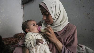 Maternidad en Gaza: Mujeres crían a bebés que solo han conocido la guerra