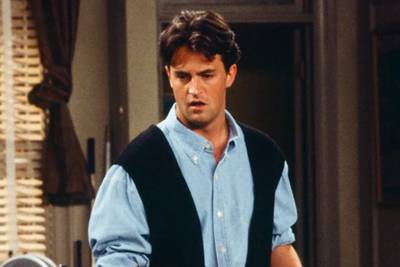 Matthew Perry se derrumba al verse en 'Friends' durante los peores momentos  de su adicción