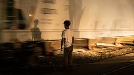 Ferromex detiene al menos 60 trenes de carga por accidentes de migrantes en las vías