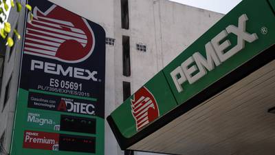 Pemex se destaca... pero por preocupación sobre liquidez, advierte Fitch