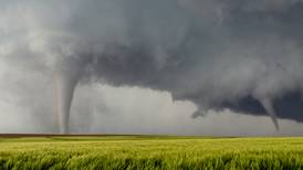 ‘Se aproximan aires violentos’: Activan alerta en estas entidades por llegada de tornado