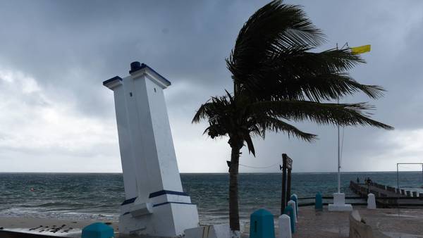 Quintana Roo frenará actividades esta tarde por tormenta tropical 'Zeta'