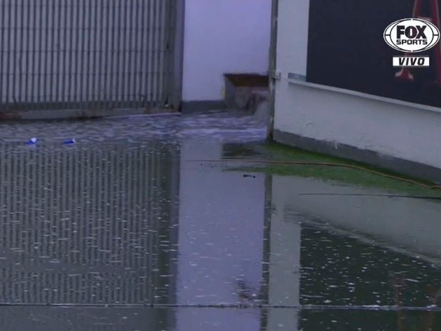 Terrible lluvia inundó los túneles de vestidores en el Estadio Olímpico de Roma