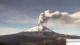 Volcán Popocatépetl anda muy 'despierto'; lanza columna de casi un kilómetro de gases y cenizas