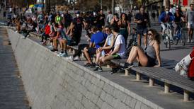 Españoles se 'apoderan' de las calles tras final de prohibición de hacer ejercicio al aire libre