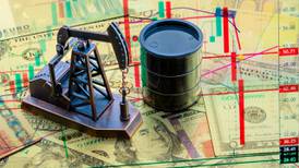 Precio del petróleo cae 10% ante temor de una recesión en Estados Unidos