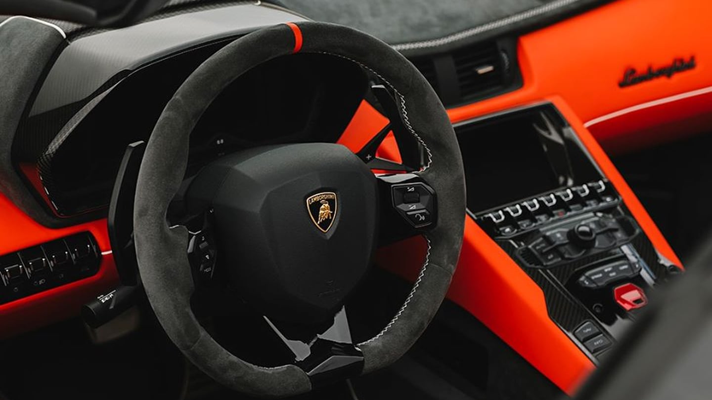 Lamborghini niega tener relación con el empresario mexicano que asegura ser  CEO de la firma – El Financiero